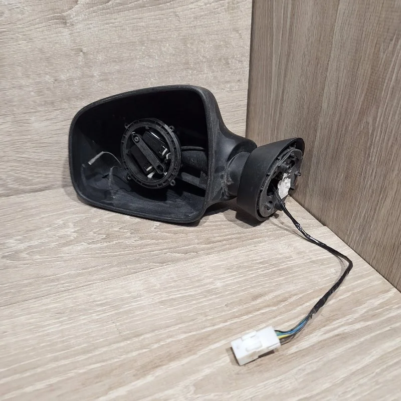 Зеркало заднего вида боковое RENAULT DUSTER 2010-2020 963027472R 1, левое