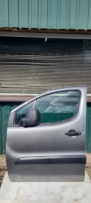 Дверь боковая PEUGEOT PARTNER 2010 9002Z3 ПАССАЖИР TU5 NFR, передняя левая