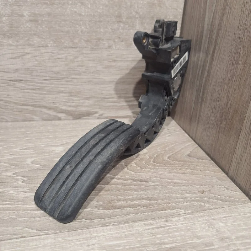 Педаль газа RENAULT MEGANE 2008-2016 180100020R 3