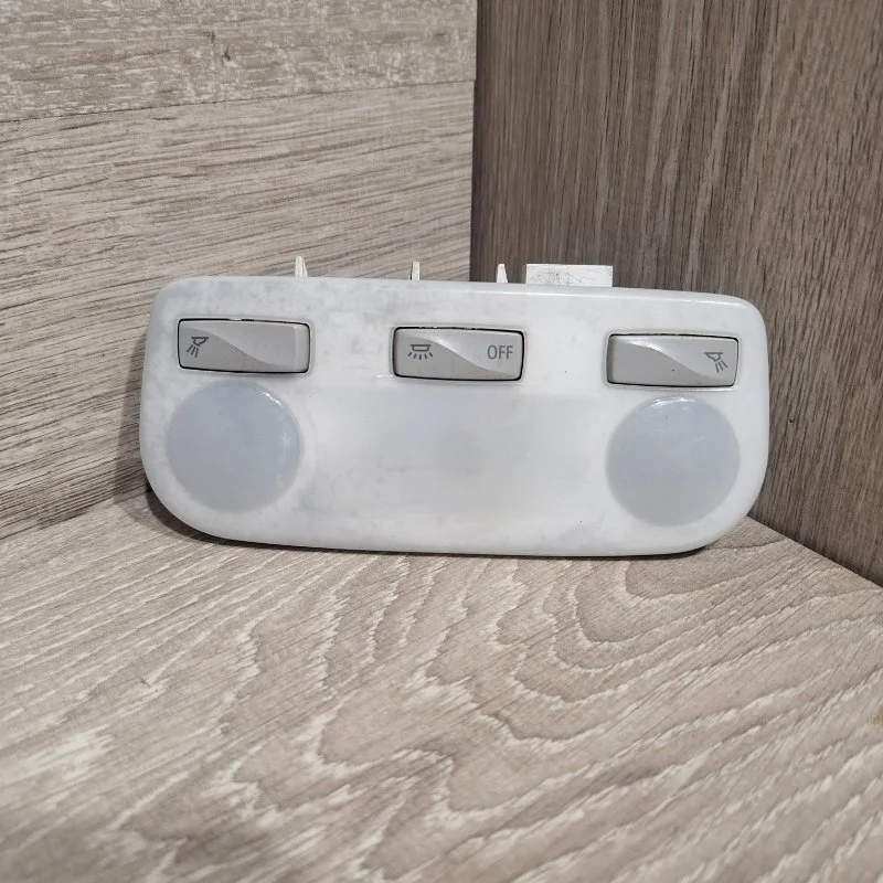 Плафон подсветки салона RENAULT MEGANE 2008-2016 264300008R 3