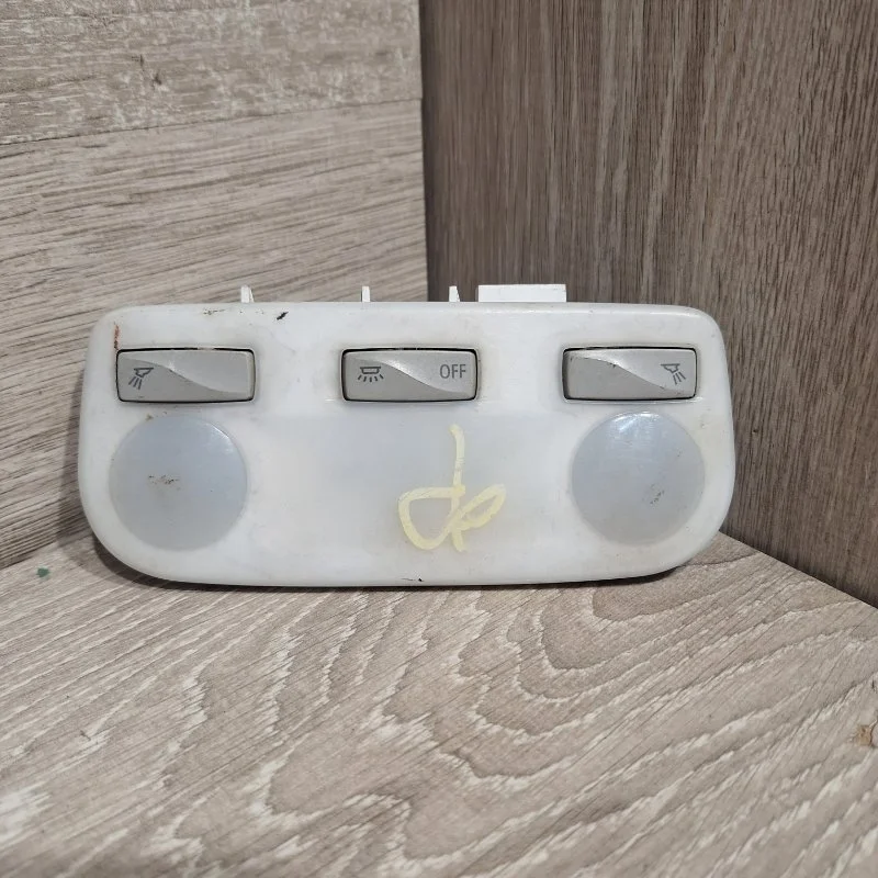 Плафон подсветки салона RENAULT MEGANE 2008-2016 264300008R 3