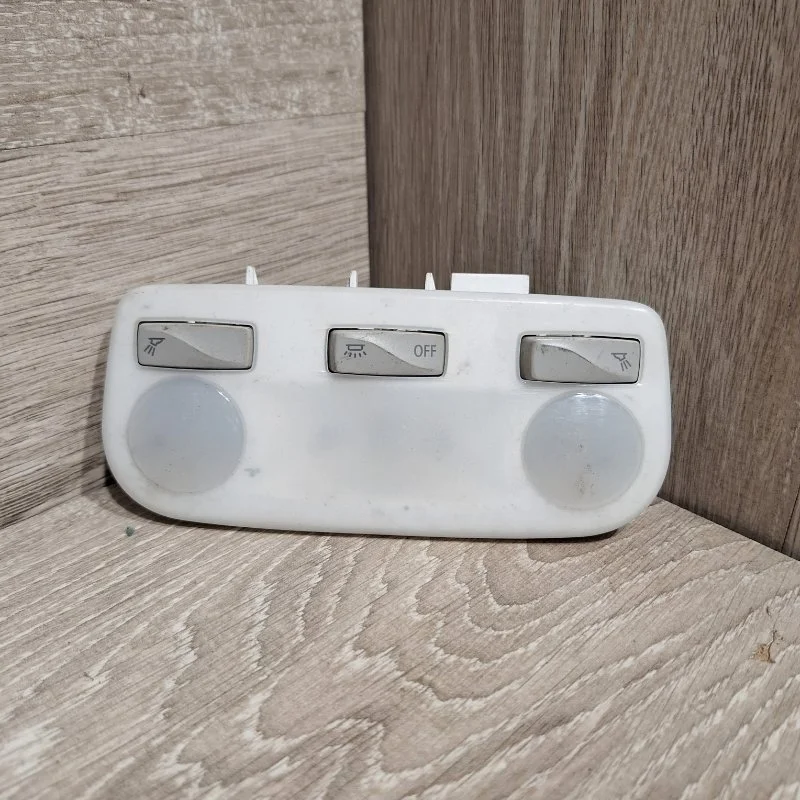 Плафон подсветки салона RENAULT MEGANE 2008-2016 264300008R 3