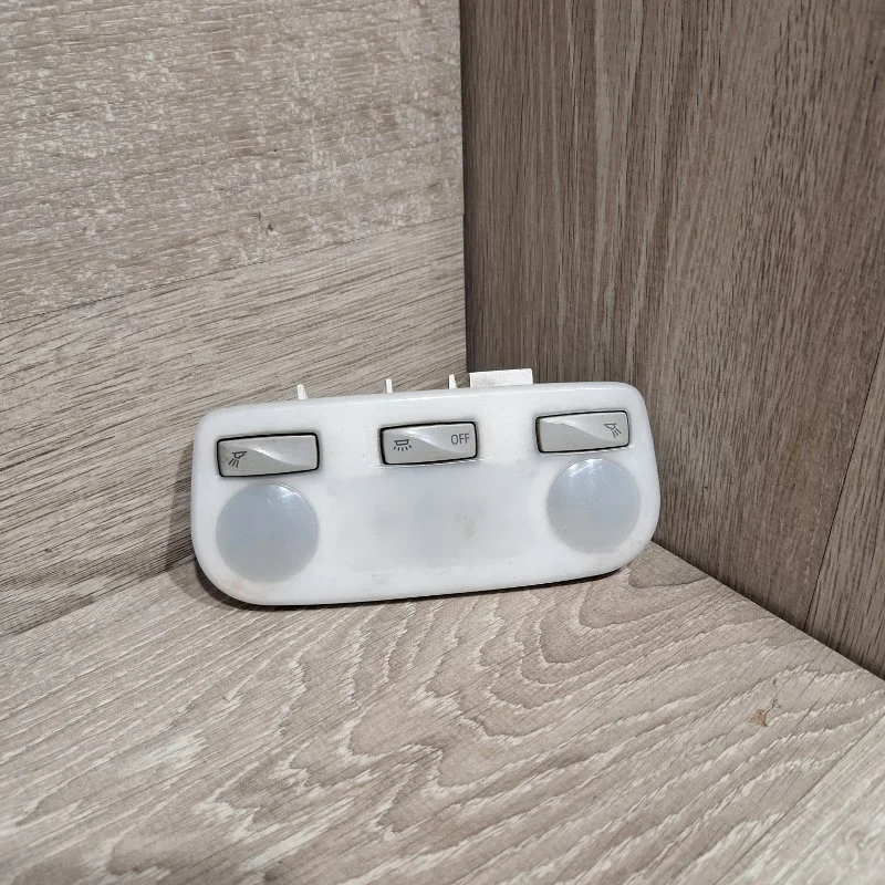 Плафон подсветки салона RENAULT MEGANE 2008-2016 264300008R 3