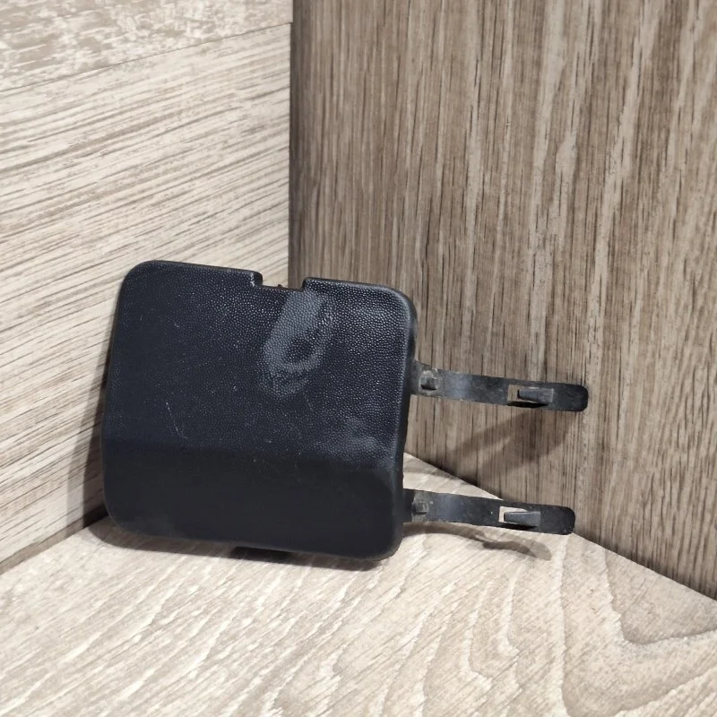 Заглушка буксировочного крюка RENAULT SANDERO 2009-2014 8200052598 1, передняя