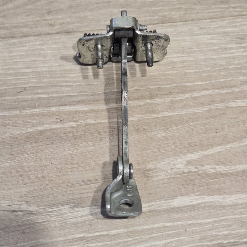 Ограничитель двери RENAULT LOGAN 2013-2018 804302559R 2