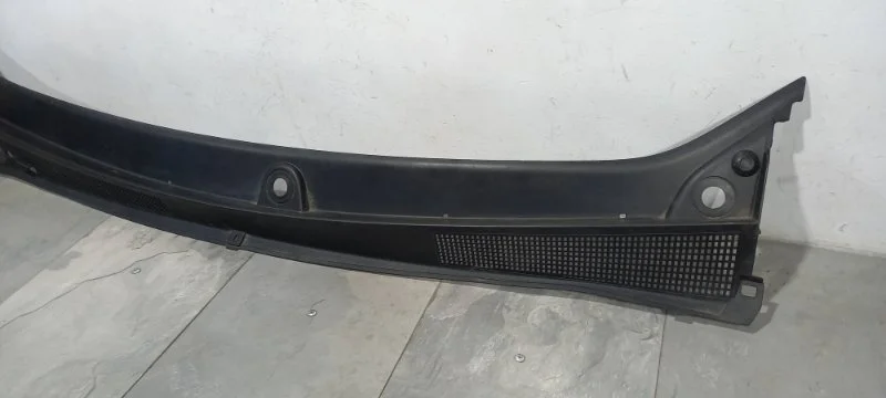 Жабо под дворники RENAULT LOGAN 2013-2018 668115673R 2