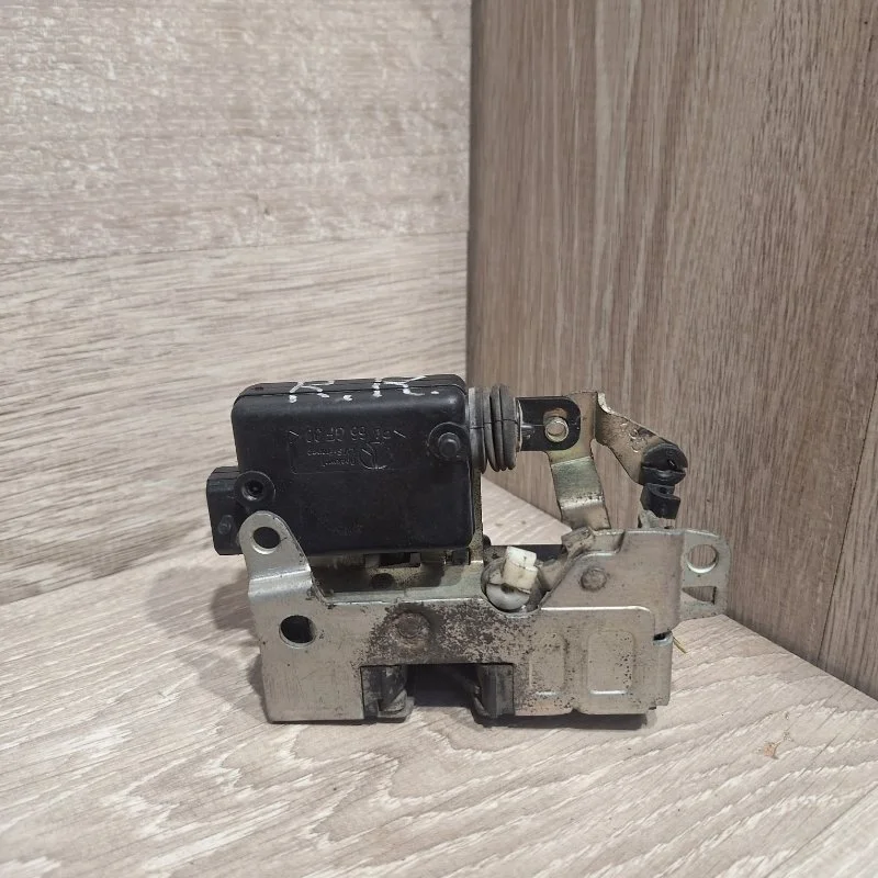 Замок боковой двери RENAULT SANDERO 2009-2014 8200735248 1, задний правый