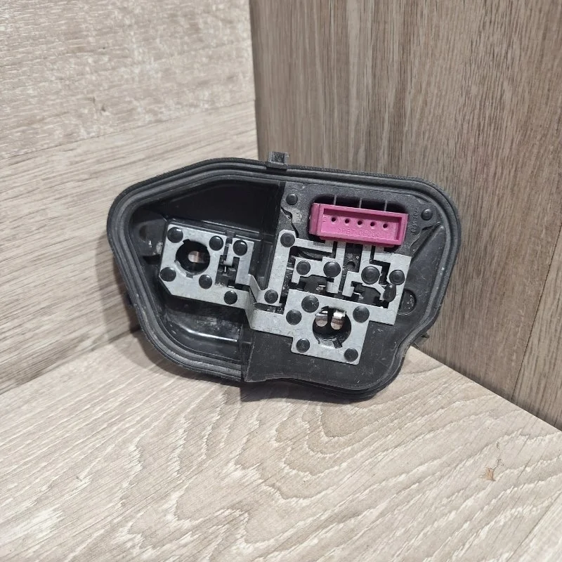 Плата заднего фонаря RENAULT MEGANE 2008-2016 265550007R 3, левая