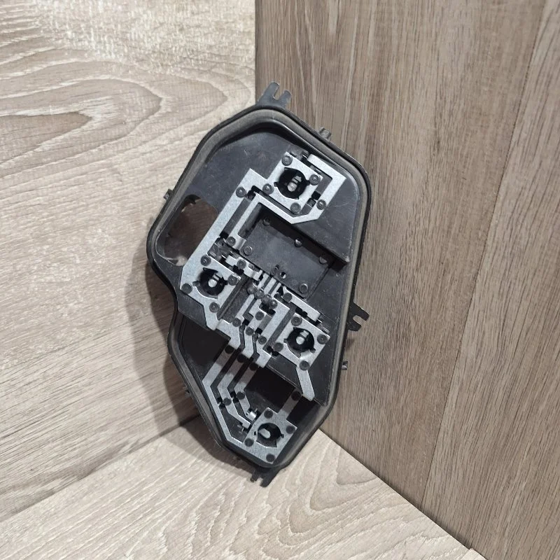 Плата заднего фонаря RENAULT SANDERO 2013-2018 265554085R 2, левая