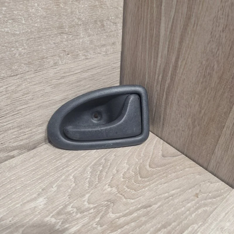 Ручка двери внутренняя RENAULT LOGAN 2004-2014 7700432708 1, правая