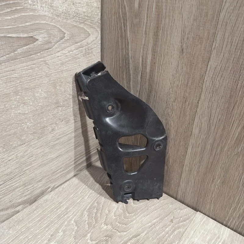 Кронштейн бампера RENAULT SANDERO 2009-2017 8200735448 1, задний левый