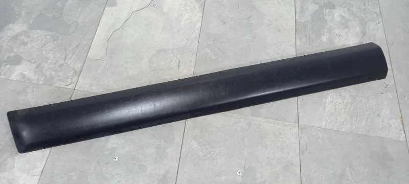 Молдинг двери RENAULT SANDERO 2008-2014 8200735137 1, передний левый