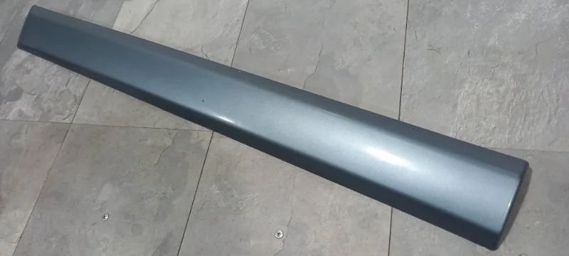 Молдинг двери RENAULT SANDERO 2008-2014 8200735137 1, передний левый