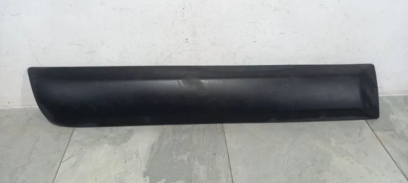 Молдинг двери RENAULT SANDERO 2008-2014 8200735135 1, задний правый