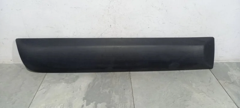Молдинг двери RENAULT SANDERO 2008-2014 8200735135 1, задний правый