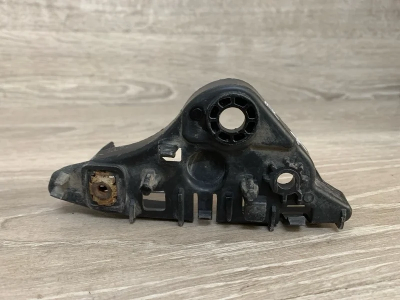 Кронштейн бампера RENAULT FLUENCE 2008-2013 620940008R 1, передний правый