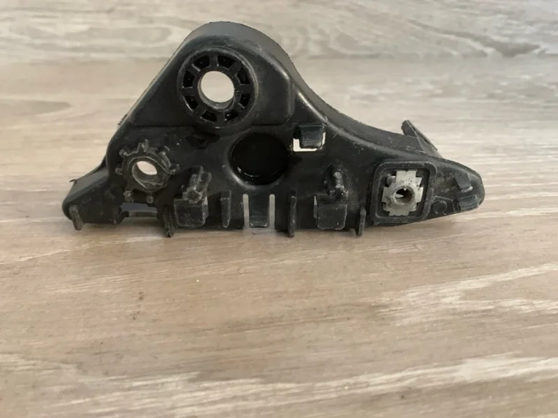 Кронштейн бампера RENAULT FLUENCE 2008-2013 620940009R 1, передний левый