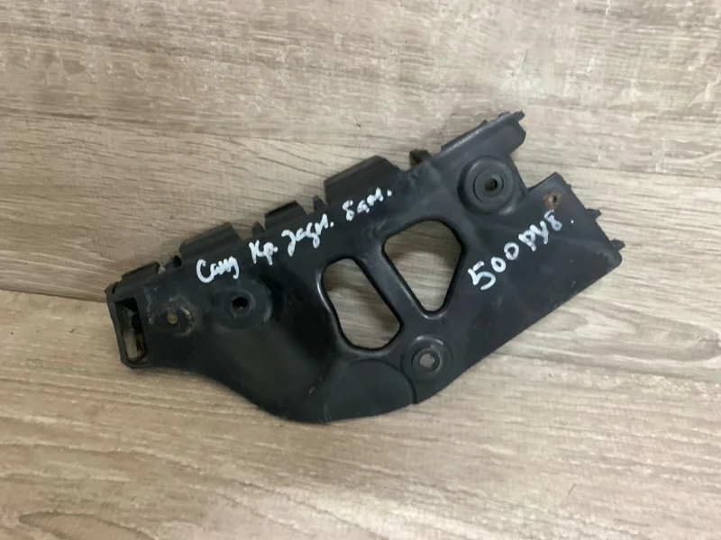 Кронштейн бампера RENAULT SANDERO 2009-2014 8200735450 1, задний правый