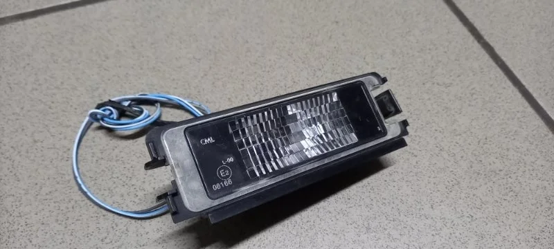 Плафон подсветки номера RENAULT LOGAN 2015 8200957874 СЕДАН K4MC697