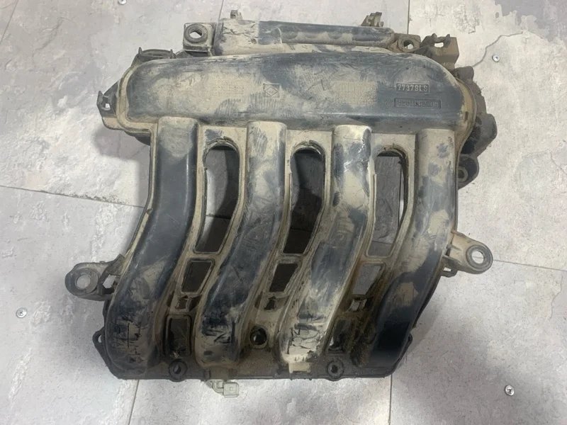 Коллектор впускной RENAULT FLUENCE 2008-2013 8201002705 1 К4М