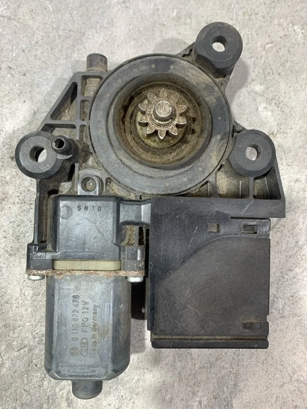 Мотор стеклоподъемника RENAULT MEGANE 2008-2015 807301111R 3, передний правый