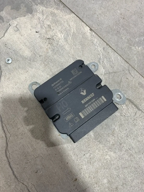 Блок управления SRS RENAULT DUSTER 2010-2020 985105129R 1