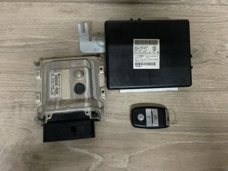 Комплект управления двигателем KIA CERATO 2014 391282BAB1 СЕДАН G4FG