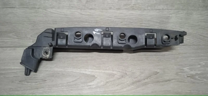 Кронштейн бампера PEUGEOT 407 2004-2011 9644645680