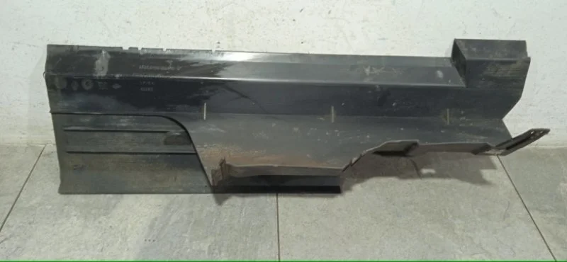 Дефлектор радиатора RENAULT SCENIC 2006 8200158148 2 K4M, правый