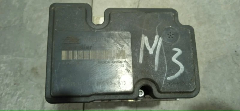 Блок ABS RENAULT MEGANE 2008-2014 476606747R 3