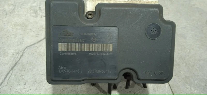 Блок ABS RENAULT FLUENCE 2009-2017 476606747R 1