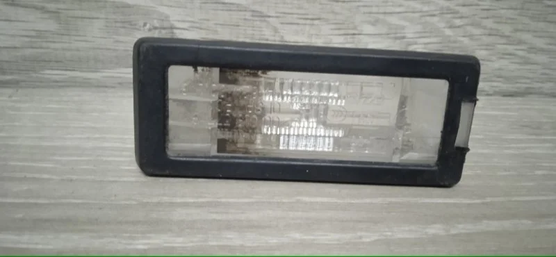 Подсветка номера RENAULT MEGANE 2009-2013 8200013577 3