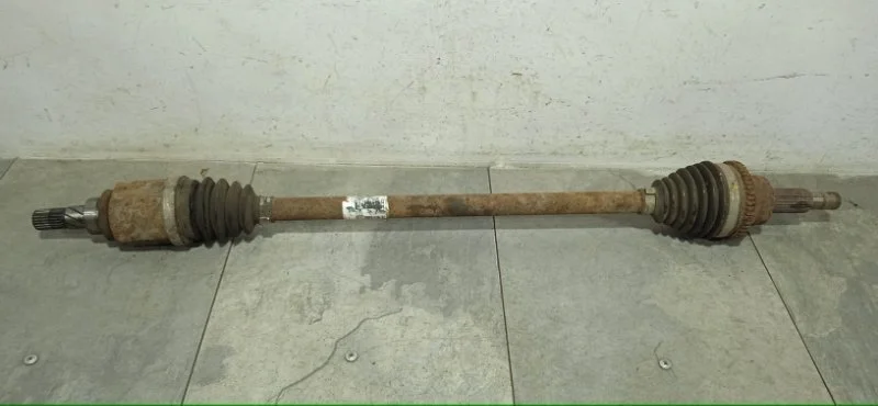 Привод RENAULT DUSTER 2010-2015 8200939996, задний