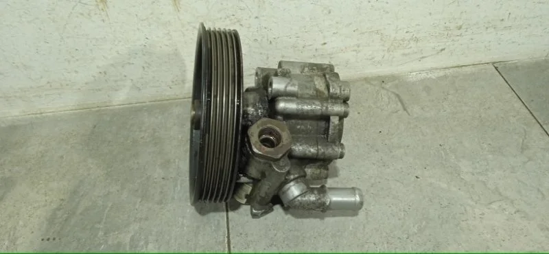 Насос гидроусилителя руля RENAULT LOGAN 2014 491101451R 2 K7M А812 UA56519