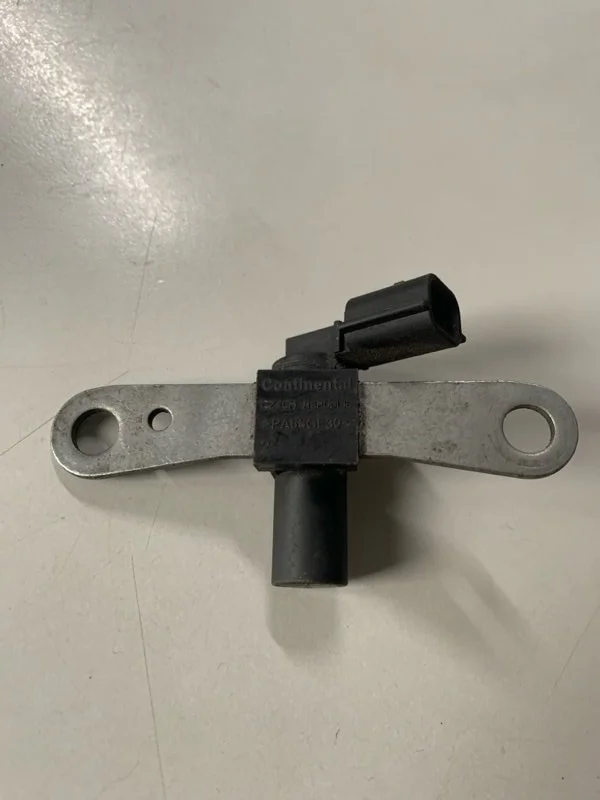 Датчик положения коленвала RENAULT LOGAN 2014-2020 8200746497 2