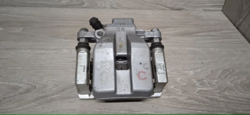 Суппорт тормозной TOYOTA CAMRY 2014-2018 4783033240 ASV55, задний левый