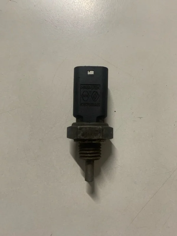 Датчик температуры охлаждающей жидкости RENAULT LOGAN 2004-2022 8200561449 СЕДАН