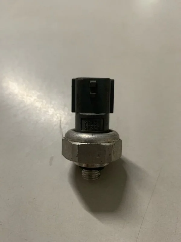 Датчик давления компрессора кондиционера RENAULT FLUENCE 2008-2013 921361722R 1