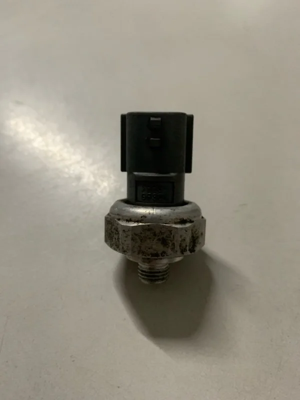 Датчик давления компрессора кондиционера RENAULT FLUENCE 2008-2013 921361722R 1