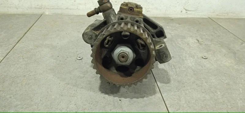 Топливный насос высокого давления RENAULT MEGANE 2002-2009 8200430599 2 K9K