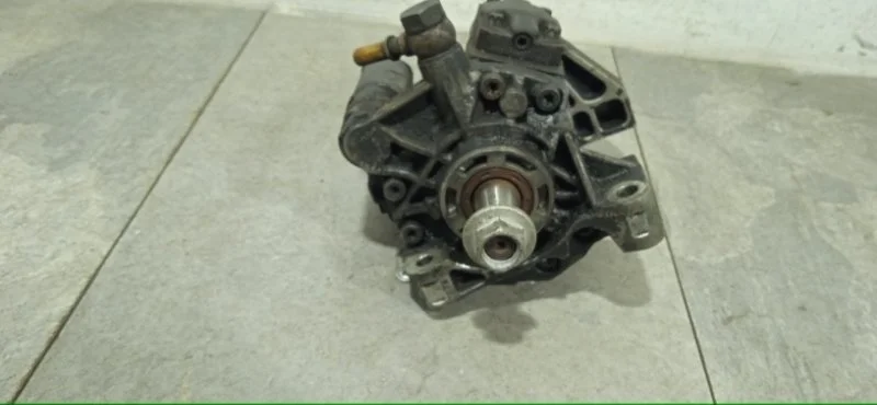 Топливный насос высокого давления RENAULT MEGANE 2002-2009 8200663258 2 K9K