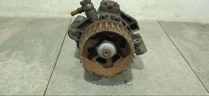 Топливный насос высокого давления RENAULT MEGANE 2002-2009 8200663258 2 K9K