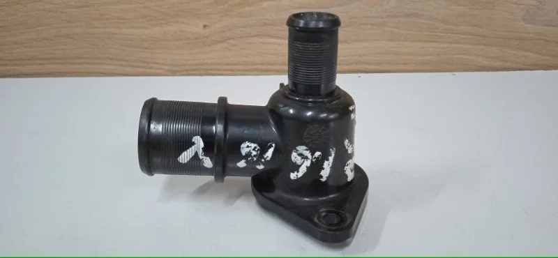 Фланец (тройник) системы охлаждения CITROEN C4 2004-2011 9627629080