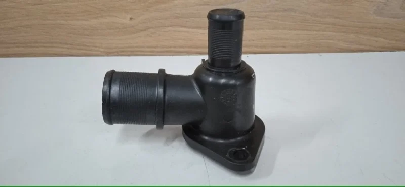 Фланец (тройник) системы охлаждения CITROEN C4 2004-2011 9627629080