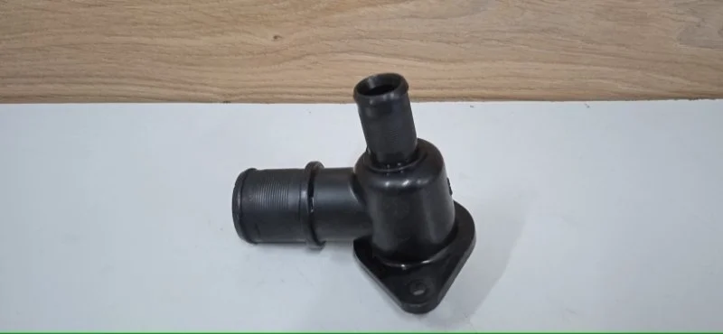 Фланец (тройник) системы охлаждения CITROEN C4 2004-2011 9627629080