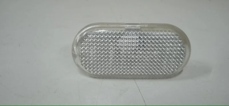 Повторитель поворота RENAULT DUSTER 2010-2021 8200257684