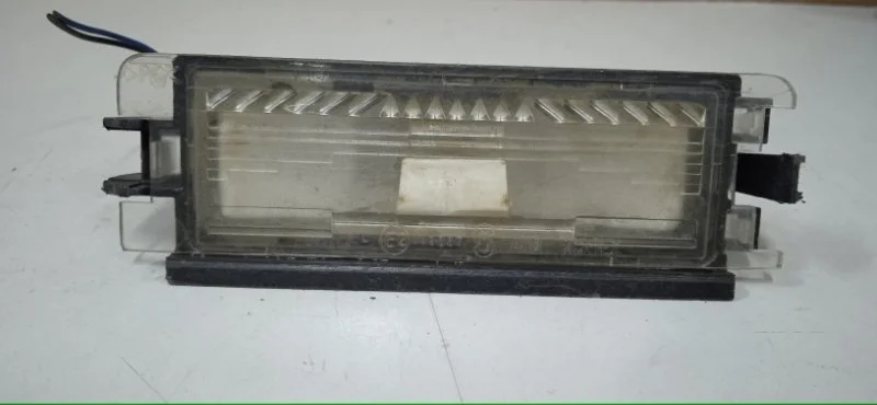Подсветка номера RENAULT LOGAN 2004-2009 7700433414