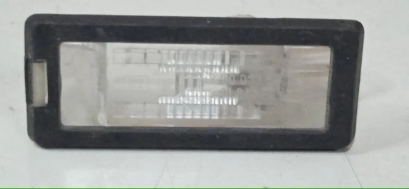 Подсветка номера RENAULT DUSTER 2010-2015 8200013577, задняя левая