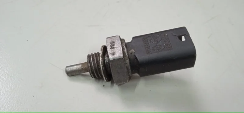 Датчик температуры охлаждающей жидкости RENAULT LOGAN 2004-2009 8200561449 1