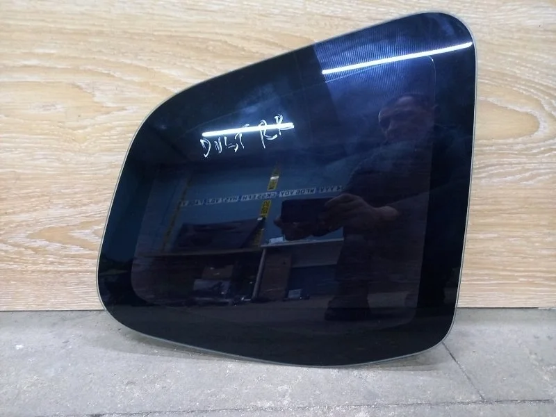 Форточка кузова RENAULT DUSTER 2018 833068568R H4M 430, задняя правая